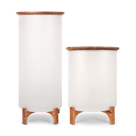 Discover The Luna Table Lamp on IAAH