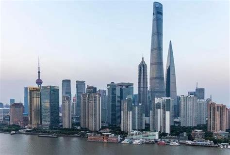2024不仅是上海最高的大楼，也是中国最高的大楼，仅次于迪拜哈利法塔的世界第二高摩天大楼，新的上海标志性建筑_上海中心大厦-评论-去哪儿攻略