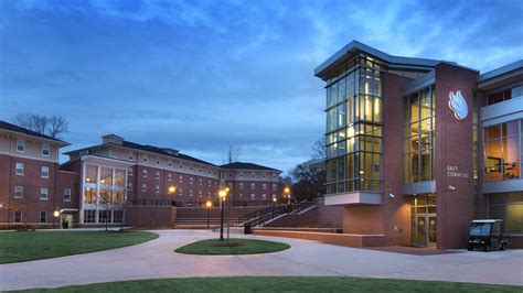 East Commons Dining Hall - DLR Group | Collins Cooper Carusi Architects