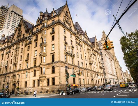The Dakota Building New York City Editorial Image - Image of manhattan ...