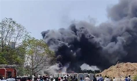 Pune Videos: Major Fire Breaks Out Near Sinhagad Road Regional Ward ...