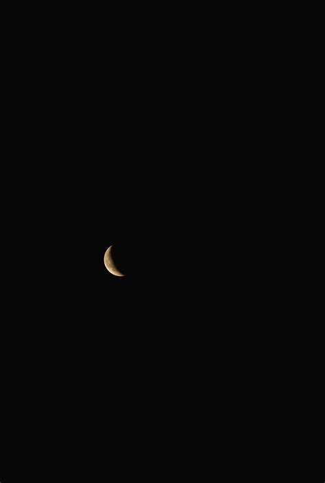 Download wallpaper 3033x4507 month, night, dark hd background