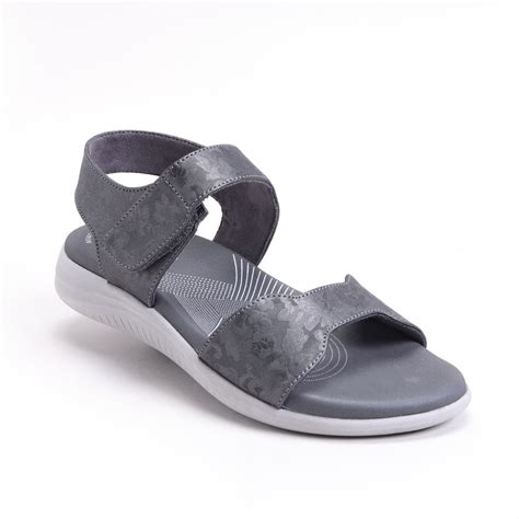 Hooves – Stylish Women’s Slippers & Sandals | Upto 30% Off