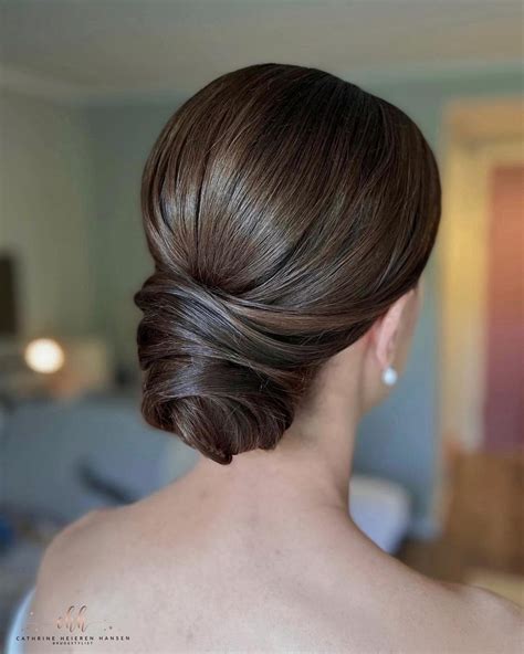 ️ 30 Bridesmaid Hairstyles: Long Hair, Medium & Short 2025