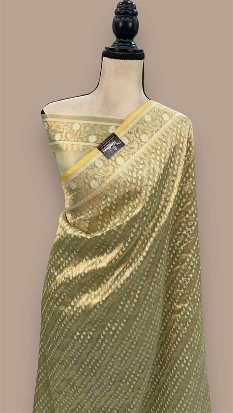 Pure Tissue Reshmi zari Banarasi Saree — The Handlooms