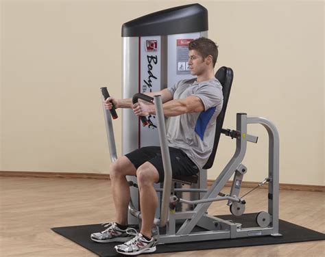 Chest Press Machine Exercise 的图像结果