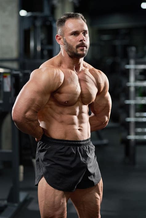 Long hair bodybuilder Images - Free Download on Freepik