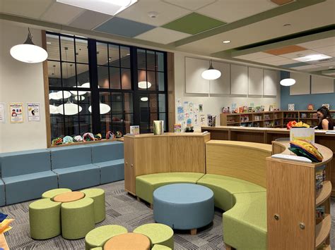 Harrisburg School District cuts the ribbon on reopened Steele ...