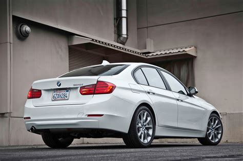 2013 BMW F30 320i Test Drive by MotorTrend