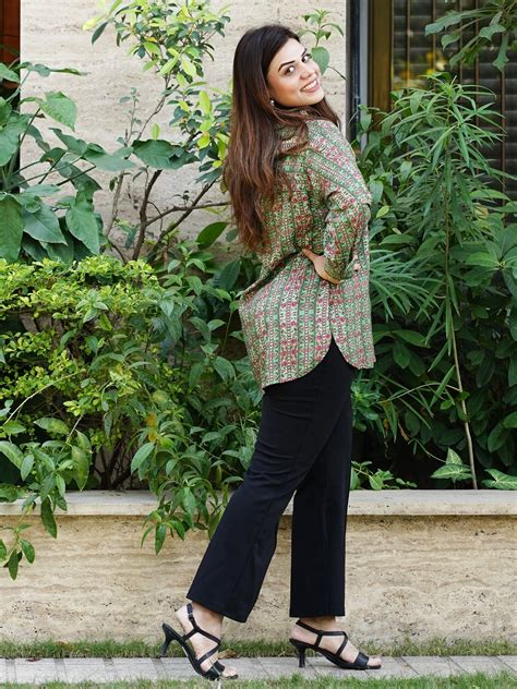 Jeeaayanu: Shop Indian Ethnic Wear for Women in All Sizes