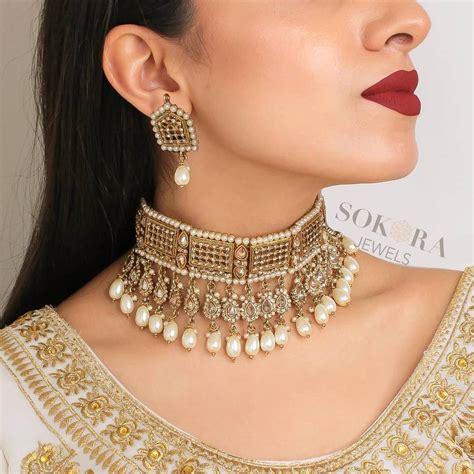10 Mesmerising Images of Gold Necklace Sets for a Beautiful Bride