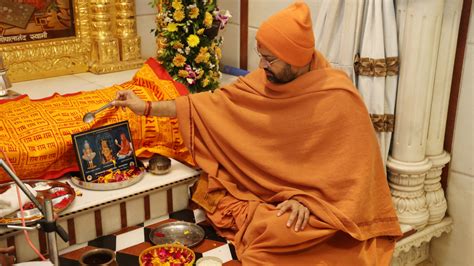 સાળંગપુરમાં દાદાને વિશેષ શણગાર કરાયો, ગોપાળાનંદ સ્વામીના 242માં ...