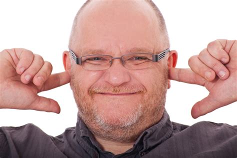 Como Tratar el Zumbido En Los Oidos (Tinnitus) - Causas Mas Comunes - Tinnitus Tratamiento ...