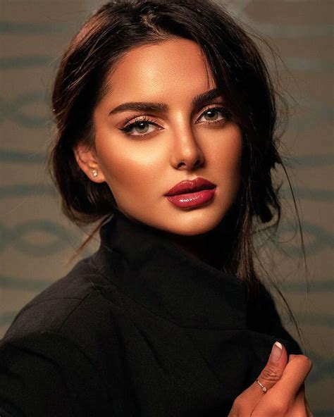 Stunning pictures of Aishwarya Rai Bachchan’s doppelganger Mahlagha ...