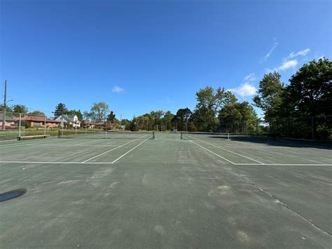 Riverview Playfield Tennis Courts