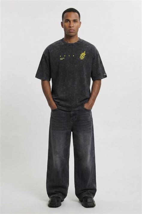 Buy Chimera Black Acid Wash Oversized Fit T-Shirt Online – Urban Monkey®