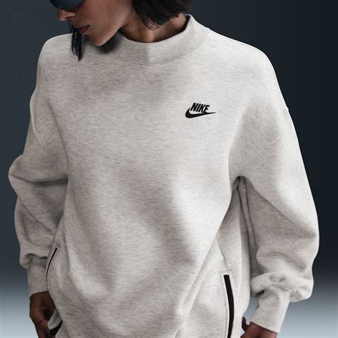 Crew Neck Tech Fleece. Nike.com