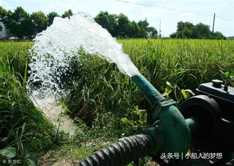 农村里使用的打水泵 抽水泵高清图片下载_红动中国