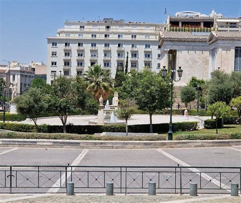 WILLIAM EWART GLADSTONE STATUE (2025) All You Need to Know BEFORE You ...