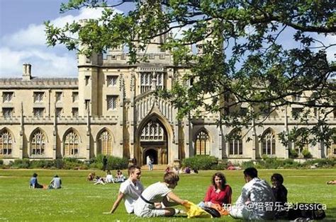 2023年英国留学一年费用大概多少？详细分析留学花费