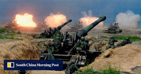 Reservists receive training during the annual Han Kuang military exercises in Taoyuan, Taiwan