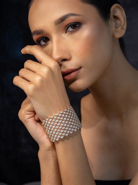Diamond Mesh Cuff – Gehna Jewellers