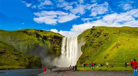 How does the Icelandic healthcare system work?