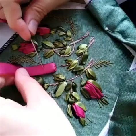 вышивка лентами | Ribbon embroidery, Silk ribbon embroidery, Silk ...