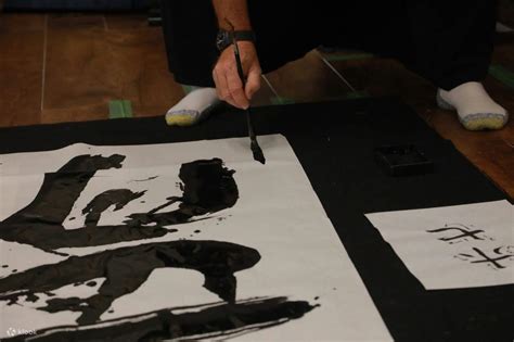 Learning Bushido and Zen at Samurai Calligraphy in Osaka - Klook India