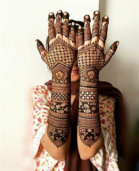 Bridal Mehndi Designs | 9+ Most Adorable Mehndi Design To Try