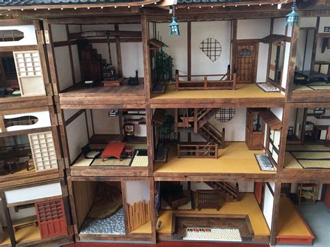 孫女想要一個「娃娃屋」，爺爺直接做了超精緻的「古代日式大宅」給她 | 時尚華爾滋