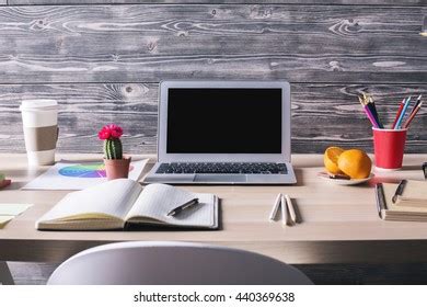 Desktop Front View 的图像结果