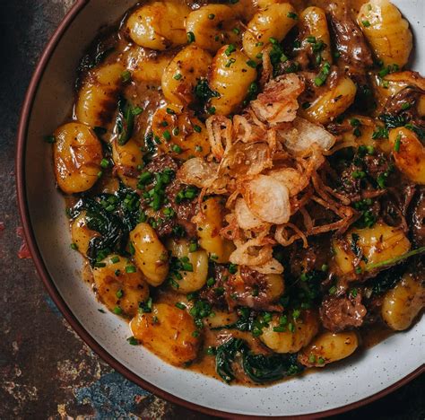 Basso on the Plaza opening May 27 | St. Louis Magazine