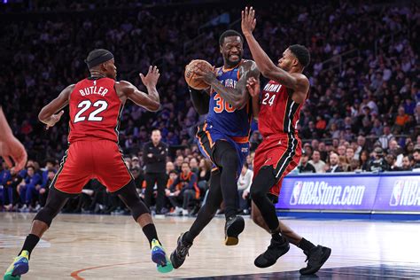 NBA News: Knicks Insider Reveals Significant Julius Randle Injury Update