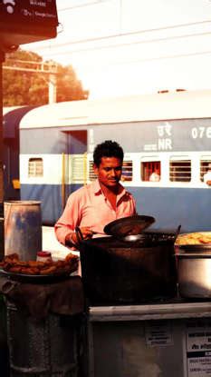10 best street foods to try at Indian railway stations