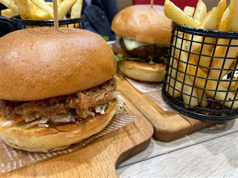 ROADHOUSE BURGERS & RIBS, Sydney - Restaurant Reviews, Phone Number ...