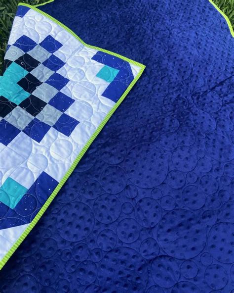 Using Minky for Quilt Backing 的图像结果