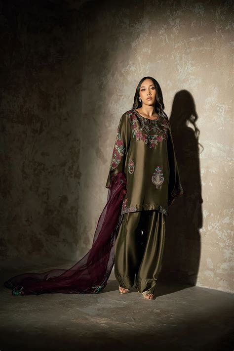 Lina '25 - Lina-8 – Nainpreet - The Collective