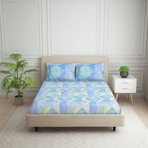 Buy SPACES Essentials Cotton 144TC Geometric Print 3Pcs Super King ...
