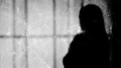 Signs of Strangulation Abuse 的图像结果