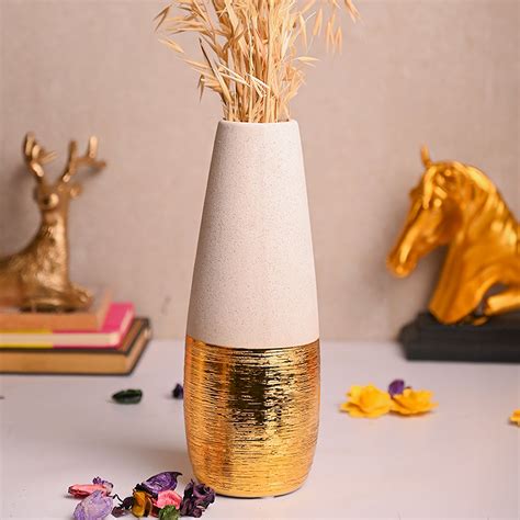 Market99 Gift & Decor - Stylish White Ceramic Vase Flower Holder, Vase ...