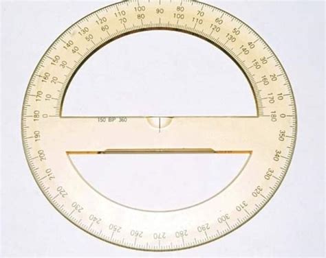 Name a geometrical instrument used to measure an angle. - Brainly.in