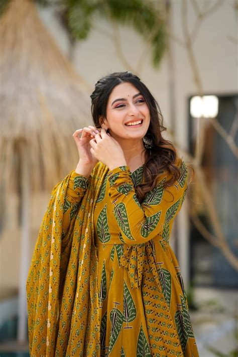 Libas Elegant Mustard Green Ethnic Ensemble With Leaf Motif – Libas Kurta