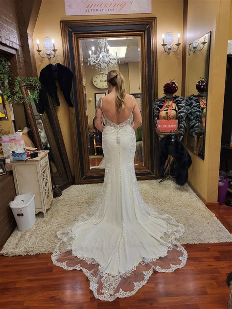 Stella York 7118 New Wedding Dress Save 35% - Stillwhite