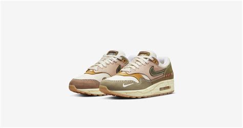 The Drop-Off: Air Max 1 Premium with Yuna & Milli. Nike SNKRS