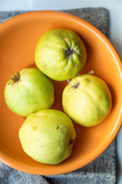 Buy Kashmir Quince Apple (Bum Choonth/Behi) – Hamiast