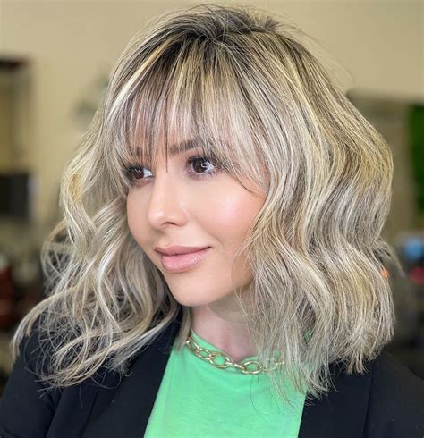 50 Most Trendy and Flattering Bangs for Round Faces in 2023 - Hadviser