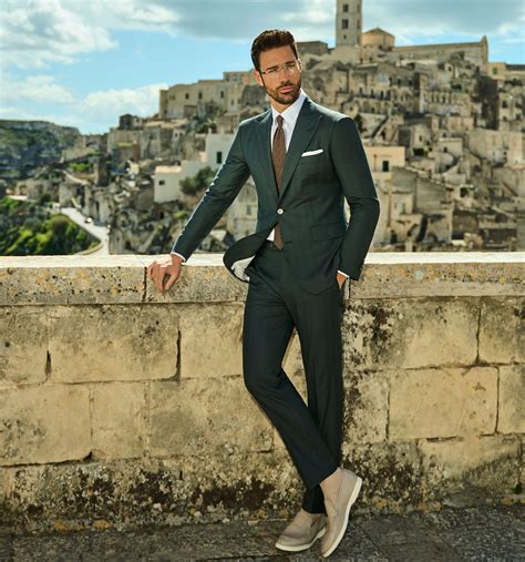 Custom Suits for Men 的图像结果