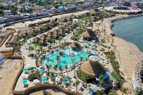 A new and amazing port terminal. - Reviews, Photos - Taino Bay Puerto ...