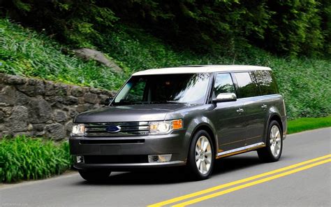 Ford Flex ou une fourgonnette : lequel choisir? - Guide Auto